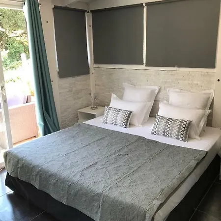 Au Gre Du Sud Alojamento de Acomodação e Pequeno-almoço Puéchabon